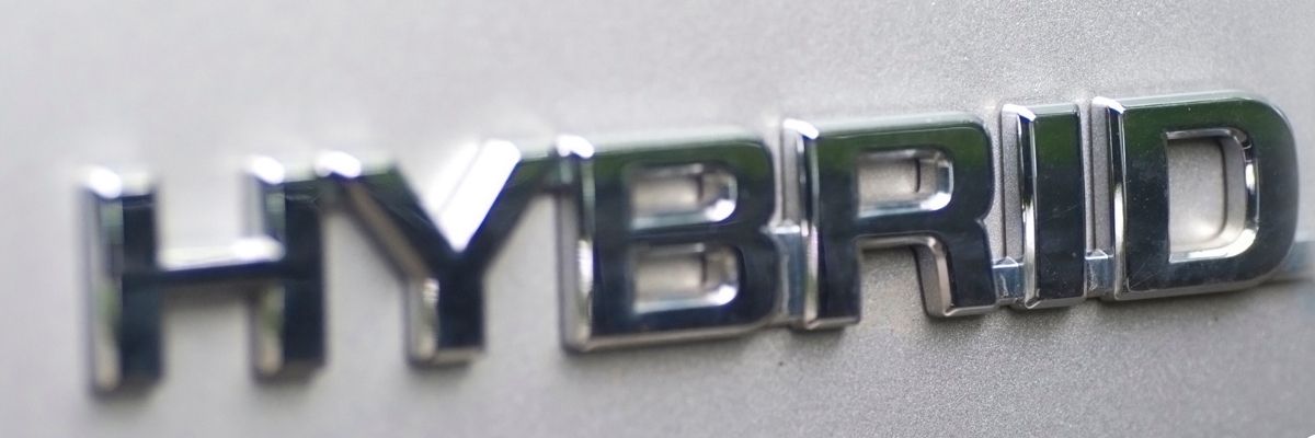 Hibrit Yaşam Aynı Anda Hem Fiziksel Hem Dijital Davette Olmak